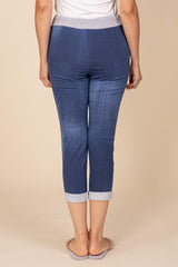 Angela Mara Capri Femme